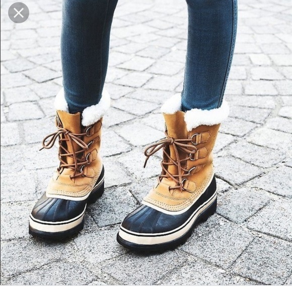 Sorel Shoes - Sorel Caribou winter boots NWT size 7.5 tan black